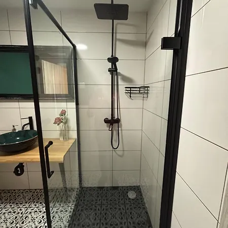 Gemes Vendeghaz Lägenhet *